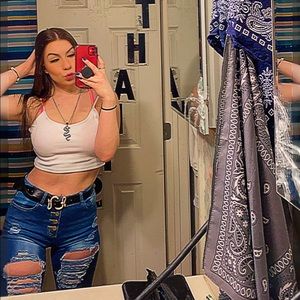 Meet your Posher, Brooke